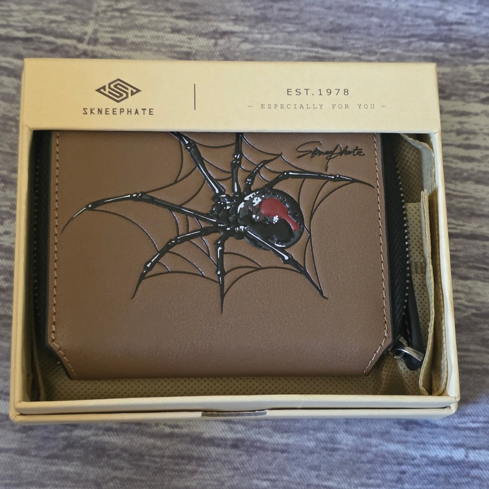 Skneephate Tan Black Widow Spider Web Zip Around Bifold Wallet New in Box